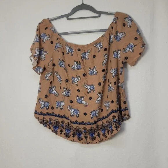 832. Love J Short Sleeve Blouse Brown Sz XL - Picture 2 of 8